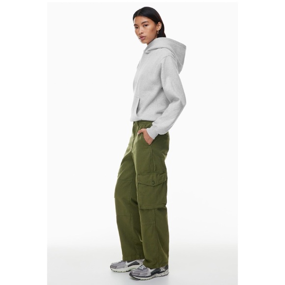 Aritzia TNA Women’s Troop Cargo Pants Burgundy, size 4 - Picture 14 of 15